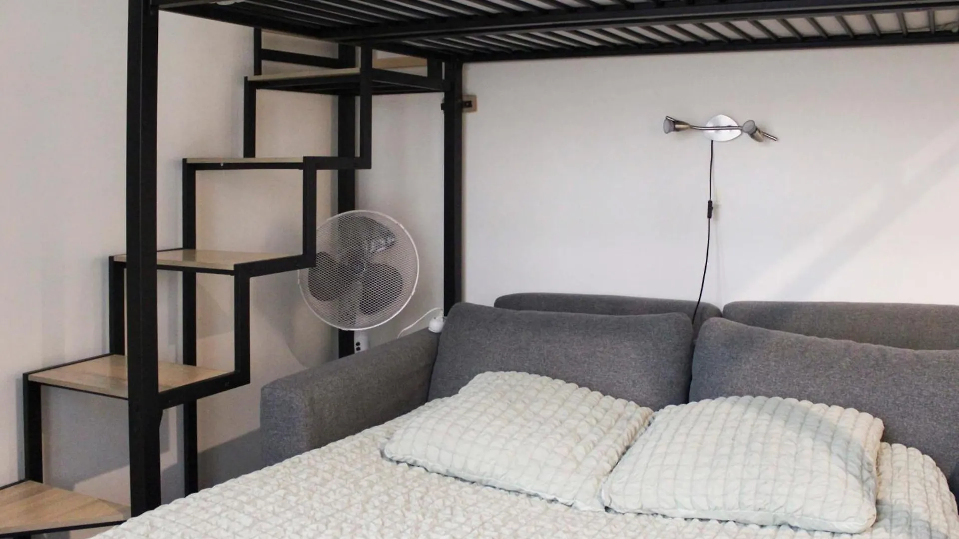 Charming Studio In The Heart Of Montmartre Paris 0*,  Frankrig